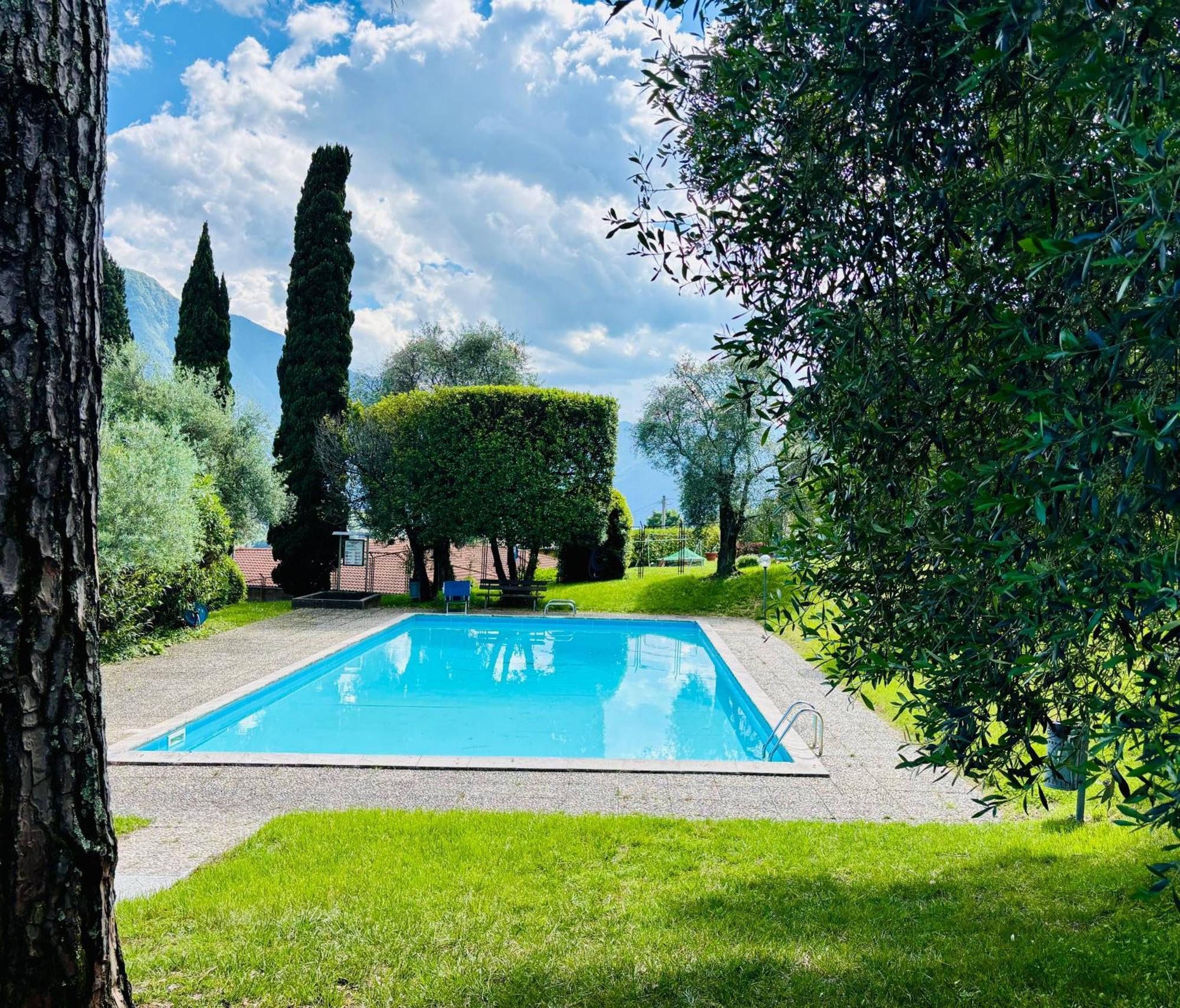 Apartment Bella Vista In Mezzegra With Pool Sleeps 6- By Italian Apartments Exteriör bild