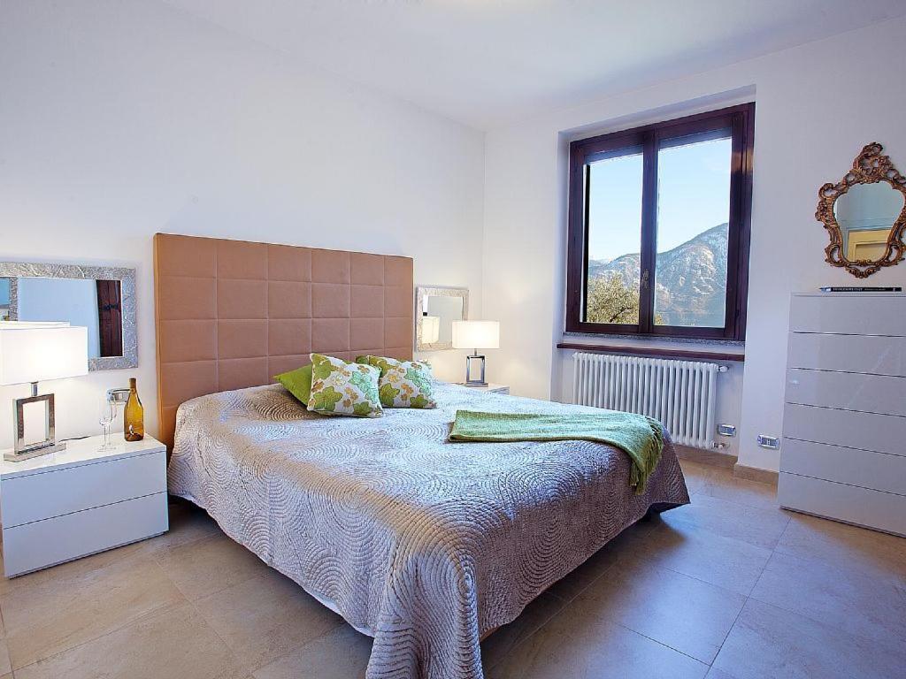 Apartment Bella Vista In Mezzegra With Pool Sleeps 6- By Italian Apartments Exteriör bild